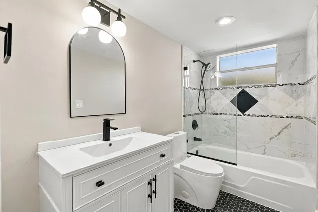 Unit 316 photo 20