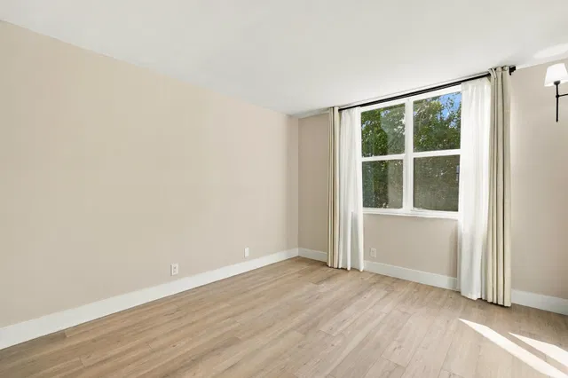 Unit 316 photo 22