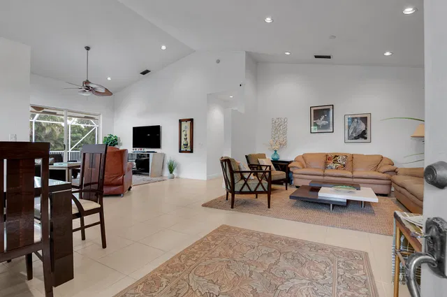  Residence photo 5