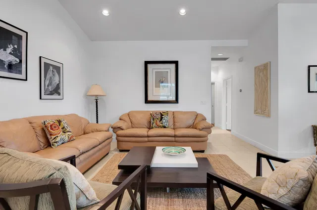  Residence photo 8