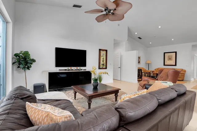  Residence photo 13