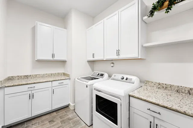 Residence photo 33