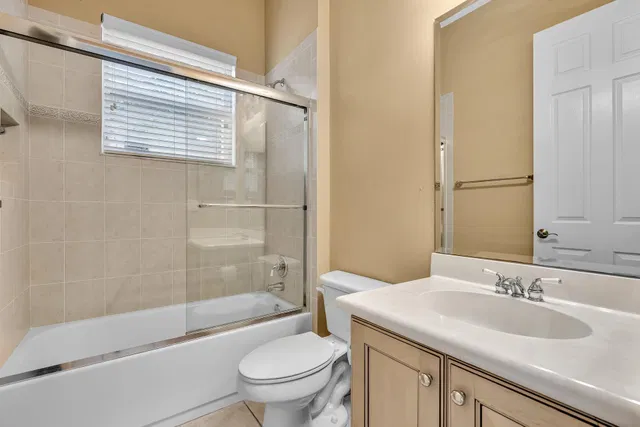 Residence photo 6