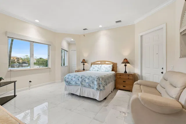  Residence photo 36