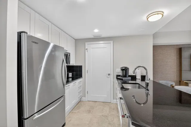 Unit 414 photo 25