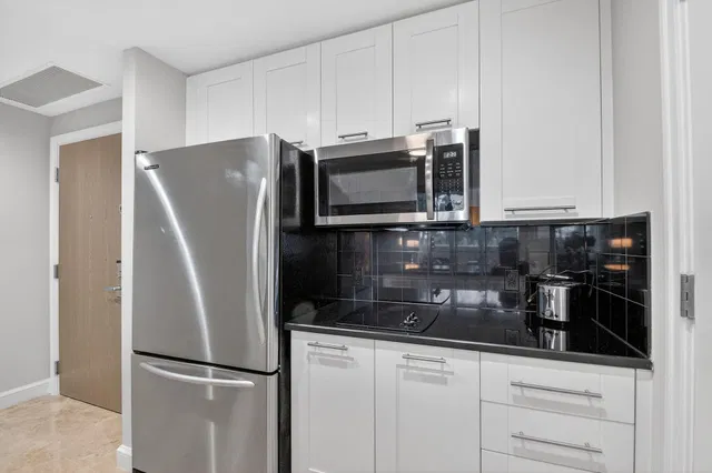 Unit 414 photo 26