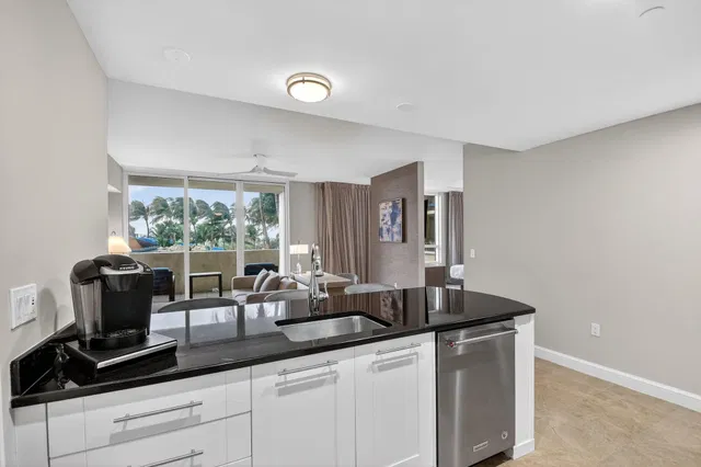Unit 414 photo 27