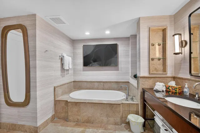 Unit 414 photo 44
