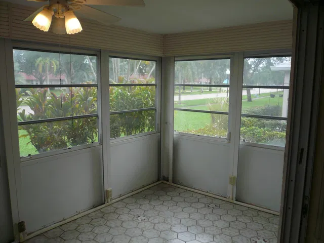 Residence photo 14