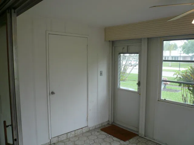 Residence photo 15