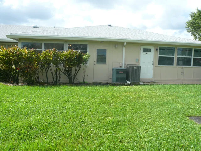 Residence photo 36