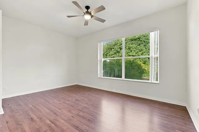 Residence photo 2