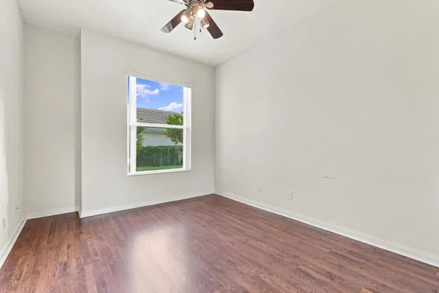 Residence photo 12