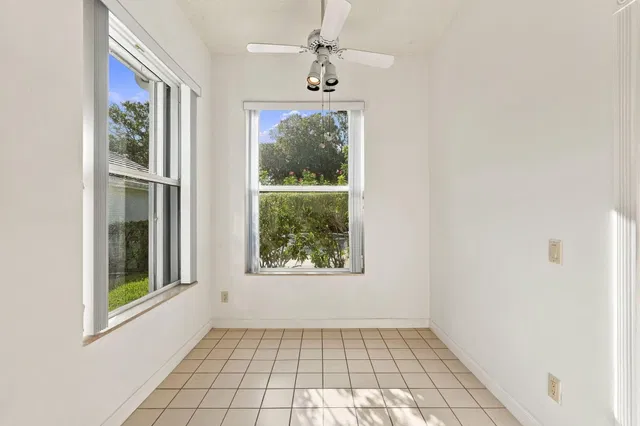 Residence photo 19