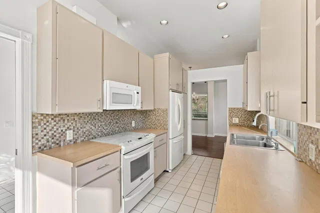 Residence photo 21