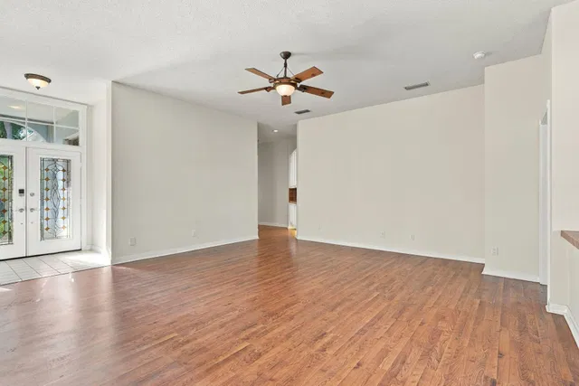 Residence photo 30