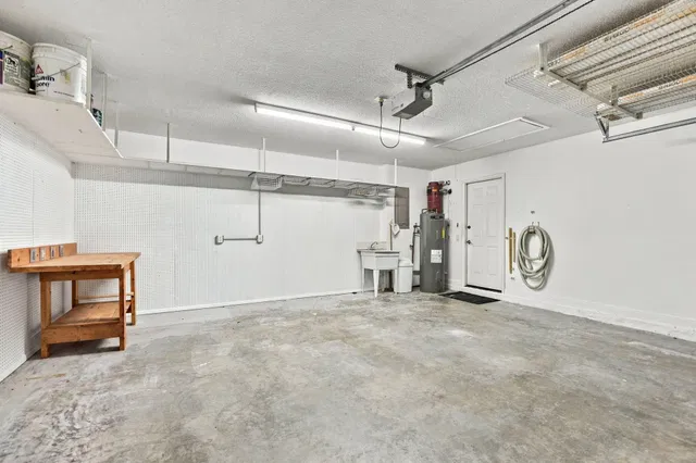 Residence photo 38