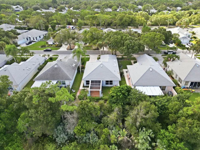 Residence photo 72