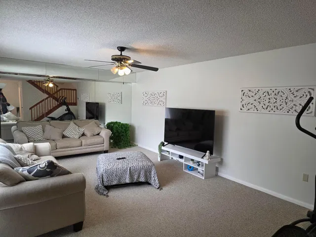 Residence photo 2