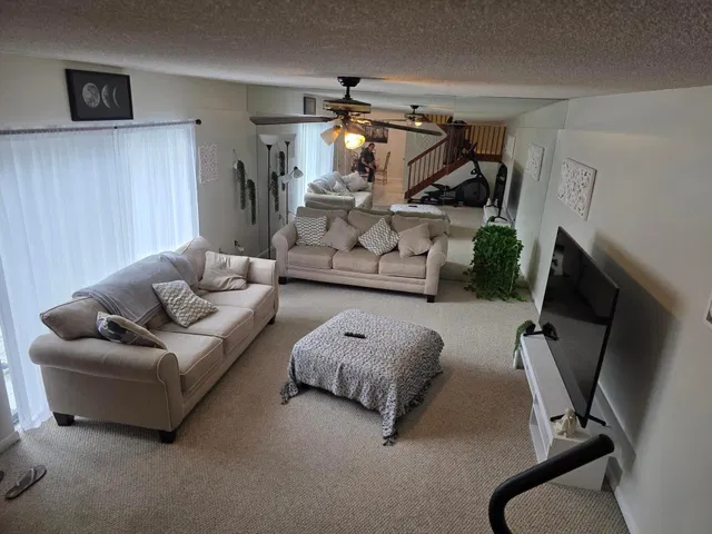 Residence photo 3