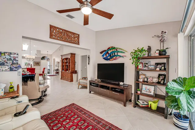 Residence photo 18