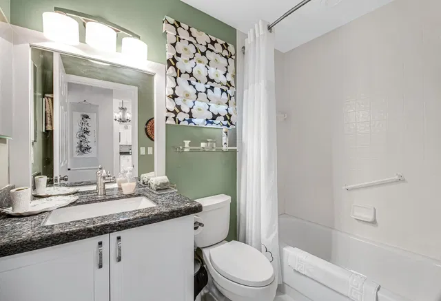 Residence photo 32