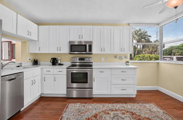  Residence photo 6