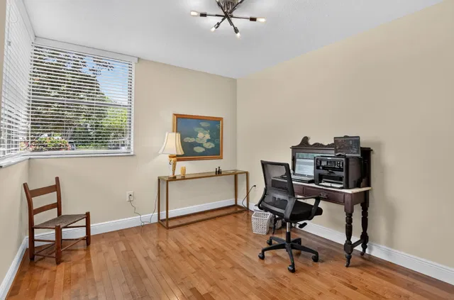  Residence photo 23