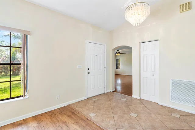 Residence photo 15