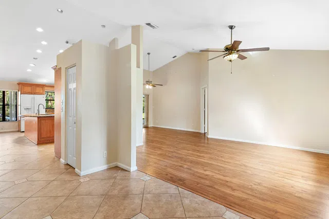 Residence photo 17