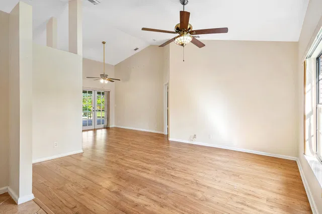 Residence photo 19