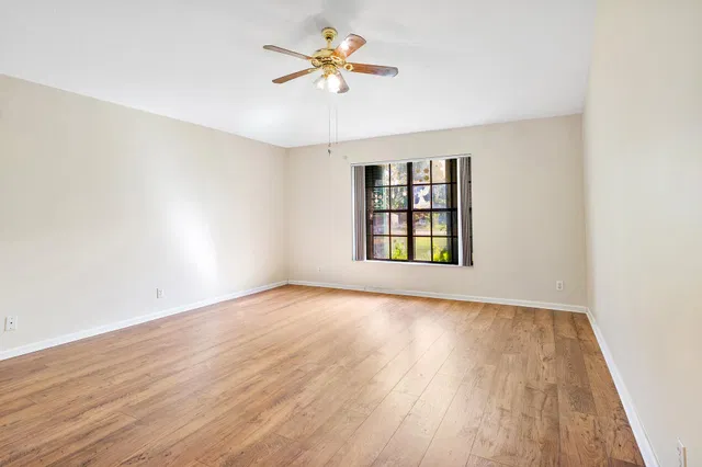 Residence photo 23