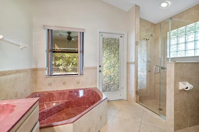 Residence photo 25