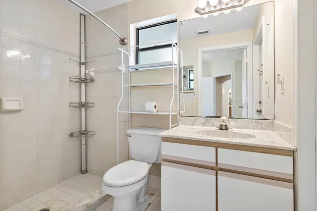 Residence photo 31