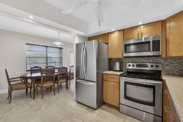 Residence photo 4