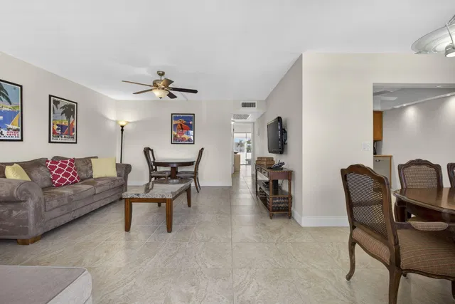 Residence photo 5