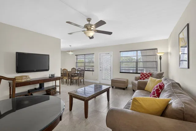 Residence photo 9