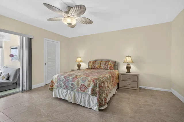 Residence photo 11