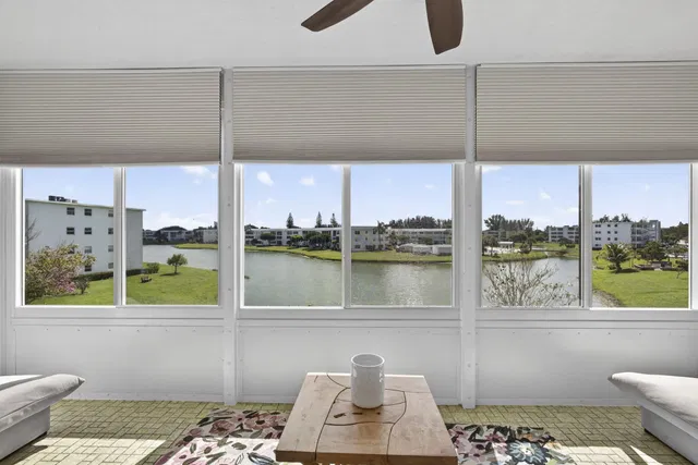 Residence photo 20