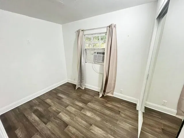  Unit 2 photo 19