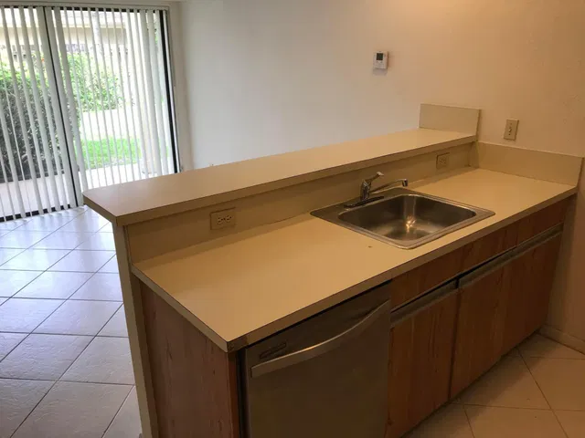 Residence photo 9