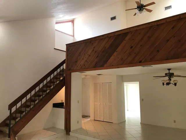 Residence photo 15