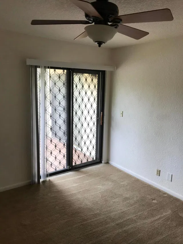 Residence photo 24