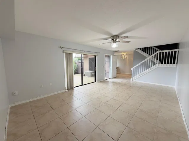 Residence photo 6