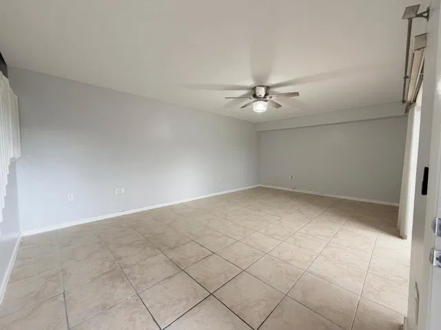 Residence photo 14
