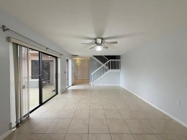 Residence photo 15