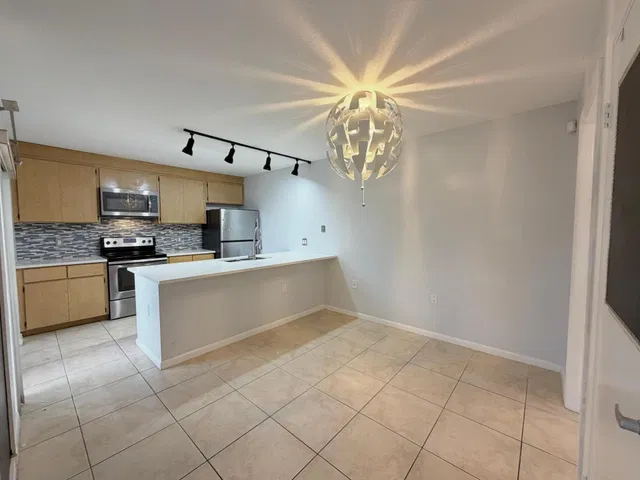 Residence photo 16
