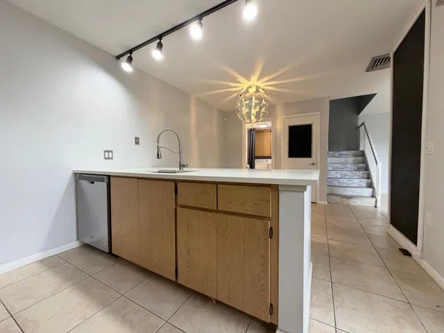 Residence photo 17