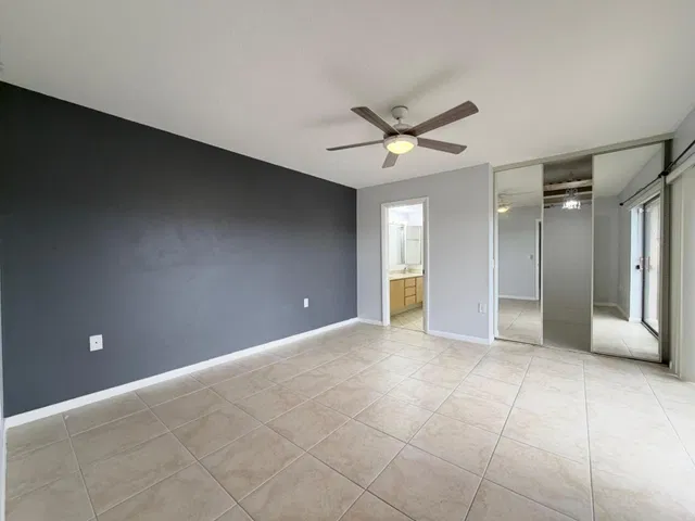 Residence photo 20