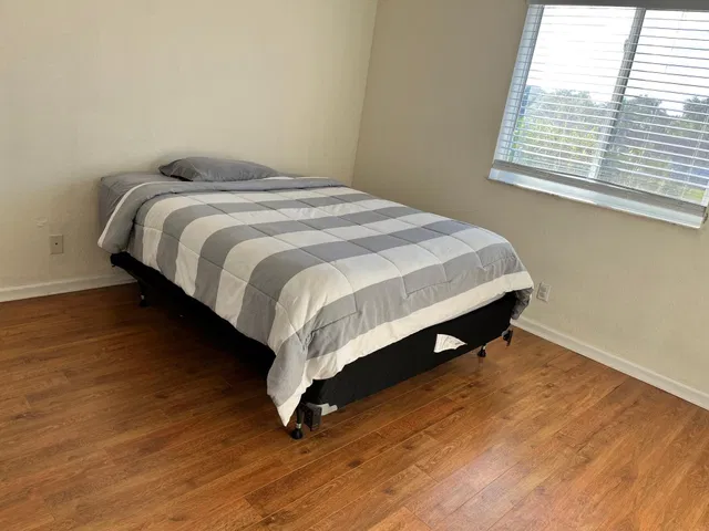  Residence photo 15